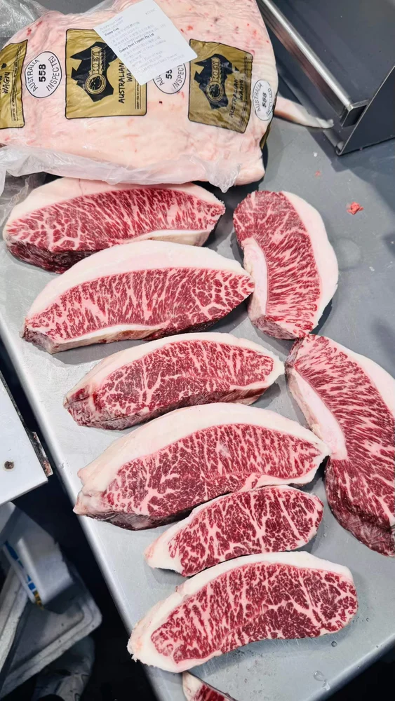 OAKEY AUSTRALIAN WAGYU · Rump-cap slices with fat cap