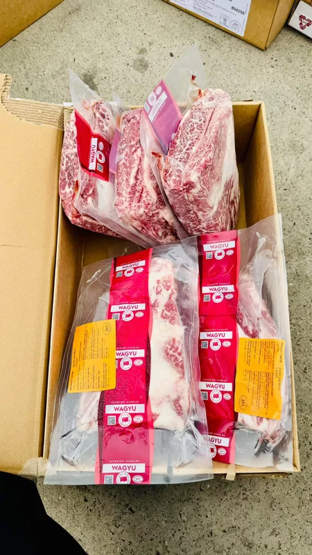 SANCHOKU · Boneless short ribs · Red-label Wagyu line · Carton
